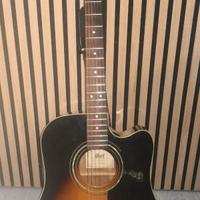 Chitarra acustica Cort