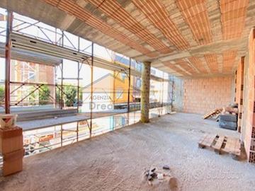 Appartamento N.C. Via Magellano con terrazzo