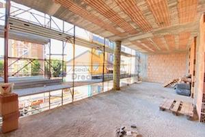 Appartamento N.C. Via Magellano con terrazzo