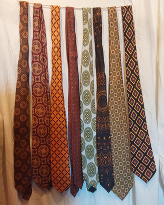 Sette cravatte da collezione anni 60/70 seta e var