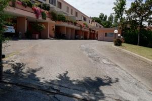 Box di circa 13 m 2 ,precisamente 2,30 X 4,80