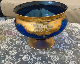 Centro tavola blu e dorato lavorato a mano