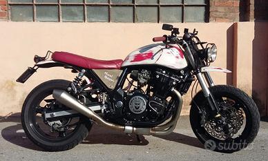 Suzuki gsx inazuma 750