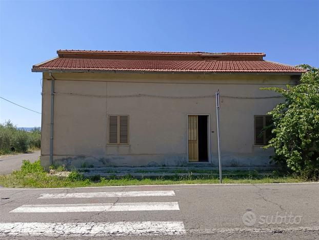 Casa indipendente da ristrutturare