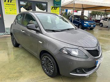 Lancia Ypsilon 1.0 FireFly 5 porte S&S Hybrid Ecoc