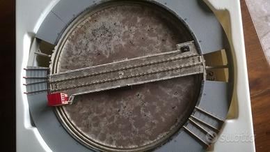 Treni: piattaforma girevole H0 motorizzata