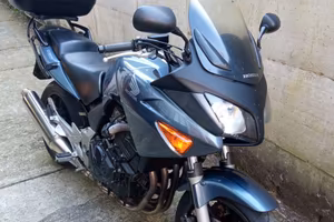 Honda cbf 600