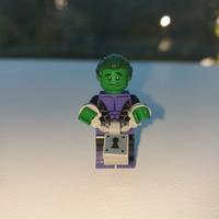 Lego Beast Boy Minifigure con accessorio