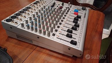 mixer Behringer