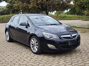 OPEL Astra - 2009
