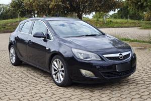 OPEL Astra - 2009