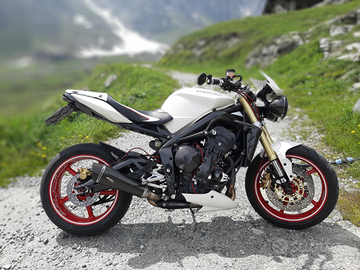 Triumph Street triple 675