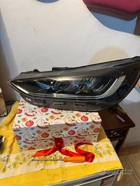 Faro anteriore sinistro ford focus 2022 (led)