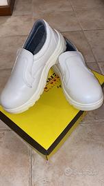 Scarpe antinfortunistiche cucina Abbigliamento e Accessori In