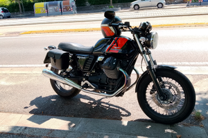 Moto Guzzi V7 II SPECIAL