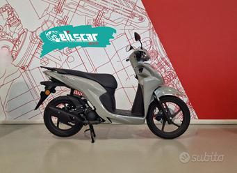 Honda 110 scooter Vendita in Moto e scooter