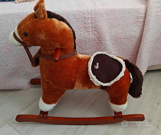 Cavallo A Dondolo Con Carota Magnetica Marrone 