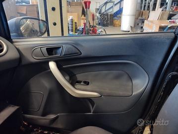 Pannello porta ant dx FORD FIESTA del 2010