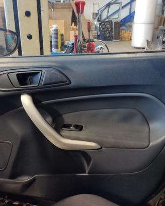 Pannello porta ant dx FORD FIESTA del 2010