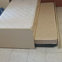 Letto singolo con 2 letto estraibile + materassi