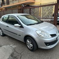 Renault clio 1.2 75cv