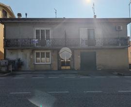 2 LOCALI A FROSINONE