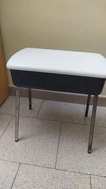 Sgabello porta lucidascarpe