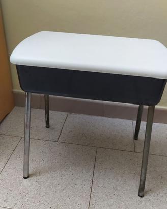 Sgabello porta lucidascarpe