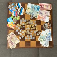 Monete, banconote, gettoni e schede telefoniche