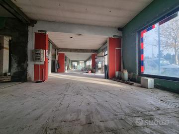 FIRENZE PISTOIESE Ampio fondo commerciale