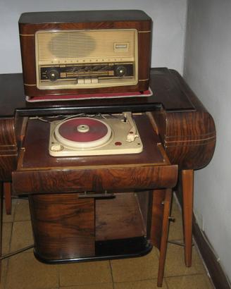 mobile giradischi + radio