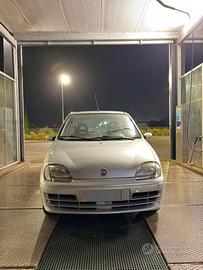Fiat 600 1.1 (2010) -31.719 km