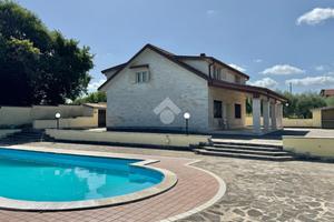 VILLA SINGOLA A SAN CESAREO