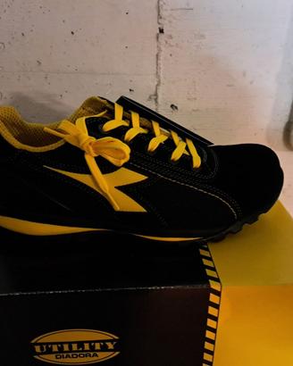SCARPE DIADORA GLOVE N 44 NUOVE