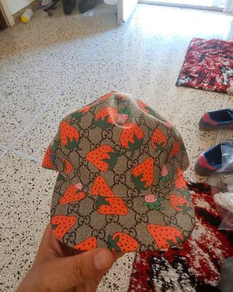 cappellino gucci
