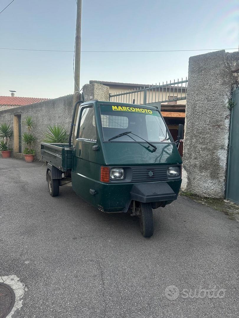 Truck Ape Piaggio In Regalo Vespa Ape Ape 50 Furgonato Ape Piaggio