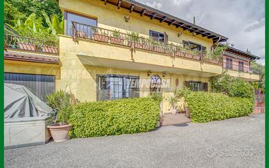 PORZIONE DI VILLA BIFAMILIARE CON BOX DOPPIO