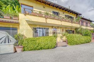 PORZIONE DI VILLA BIFAMILIARE CON BOX DOPPIO