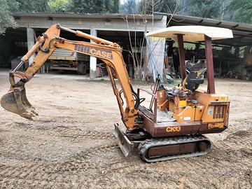 escavatore Case K13