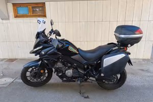 Moto Suzuki V-Strom DL650 anno 2020