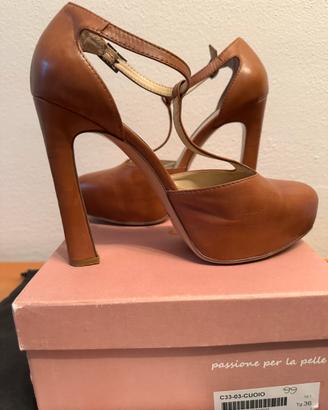 Décolleté con cinturino a "T"  Cinti - nr 36 -