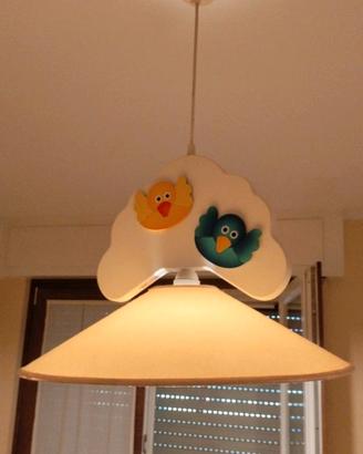 Lampadario, mensola e appendi abiti per camerina.