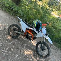 Pit bike