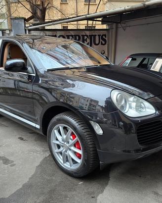 Porsche Cayenne 4.5 cat Turbo S BOOK/CRS