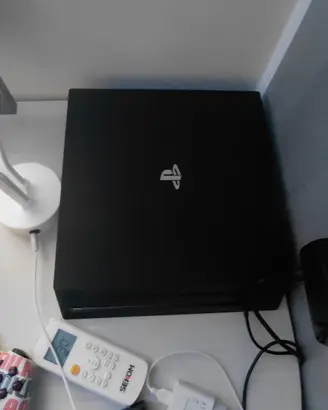 PlayStation 4 Pro e Nintendo switch oled