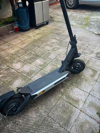 Monopattino NAVEE S60 1000W