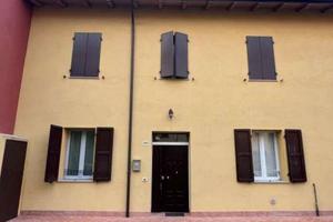 Immobile in asta di 135 m² con 3 locali a Crevalco