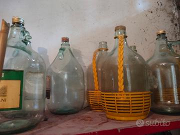 bottiglie e damigiane in vetro