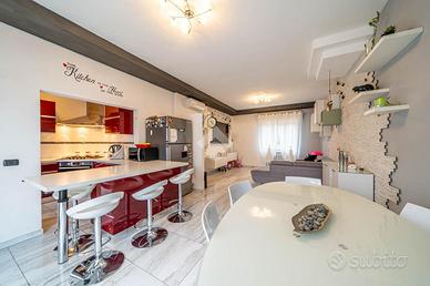 VILLA A SCHIERA A SCANDIANO