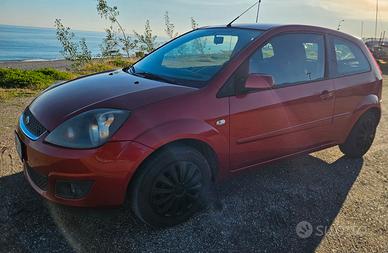 FORD FIESTA 3'SERIE 1.4 DIESEL 